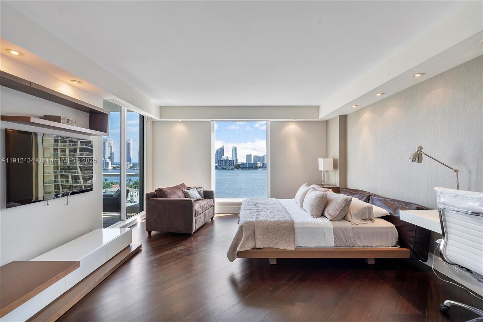 BELLAMARE @ WILLIAMS ISLA - Residential