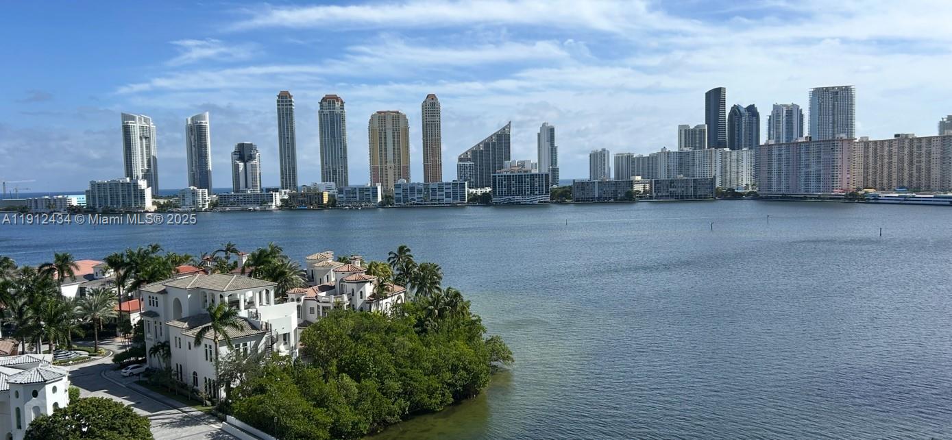 BELLAMARE @ WILLIAMS ISLA - Residential