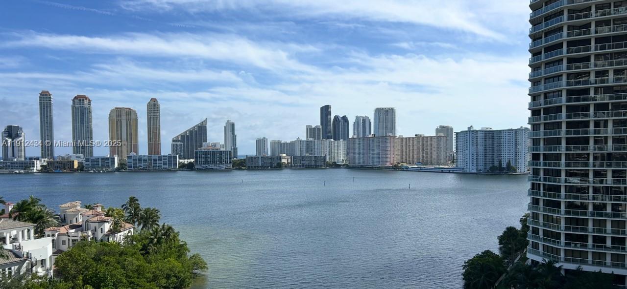 BELLAMARE @ WILLIAMS ISLA - Residential