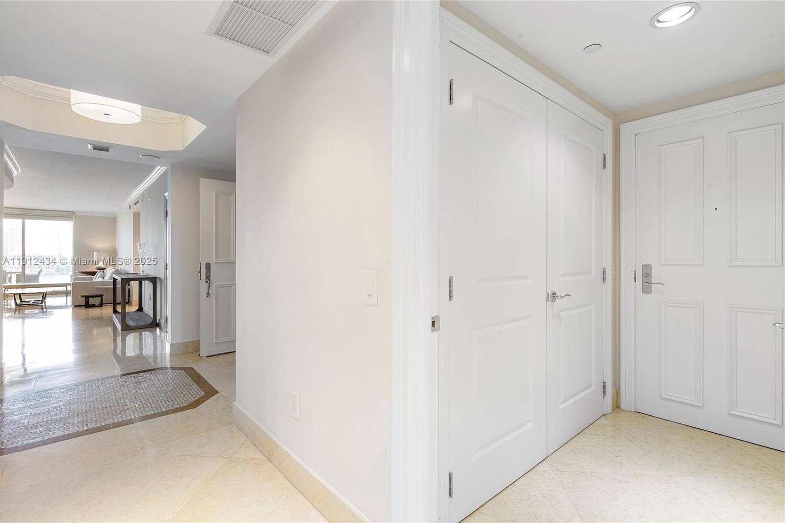 BELLAMARE @ WILLIAMS ISLA - Residential