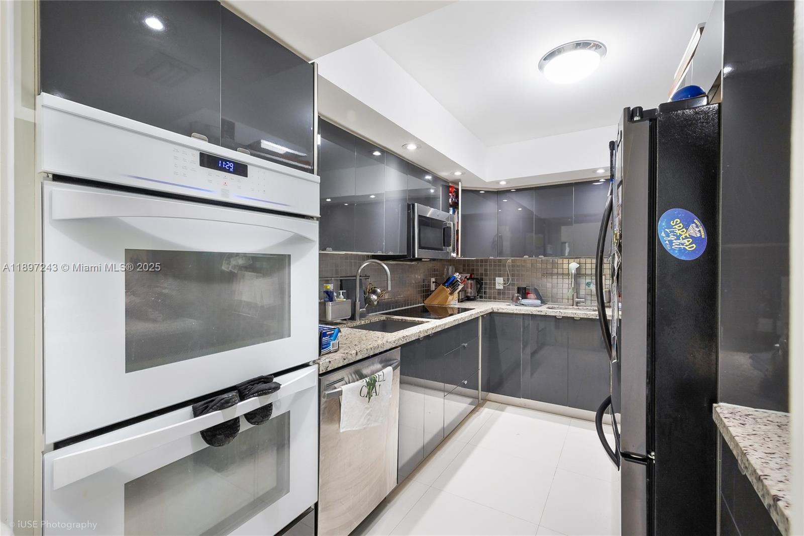 LONGWOOD TOWERS CONDO - Residential Lease