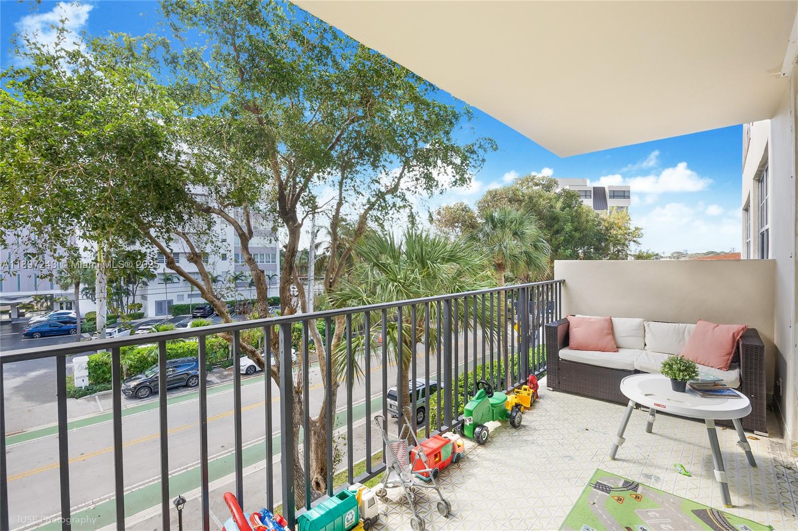 LONGWOOD TOWERS CONDO - Residential Lease