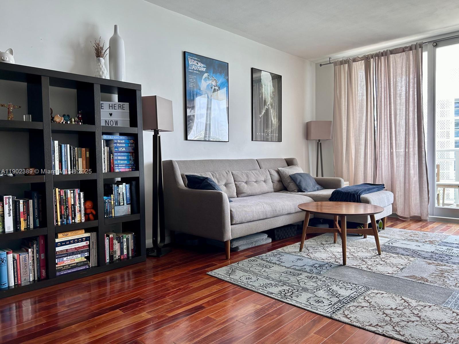 1000 West Ave 1126