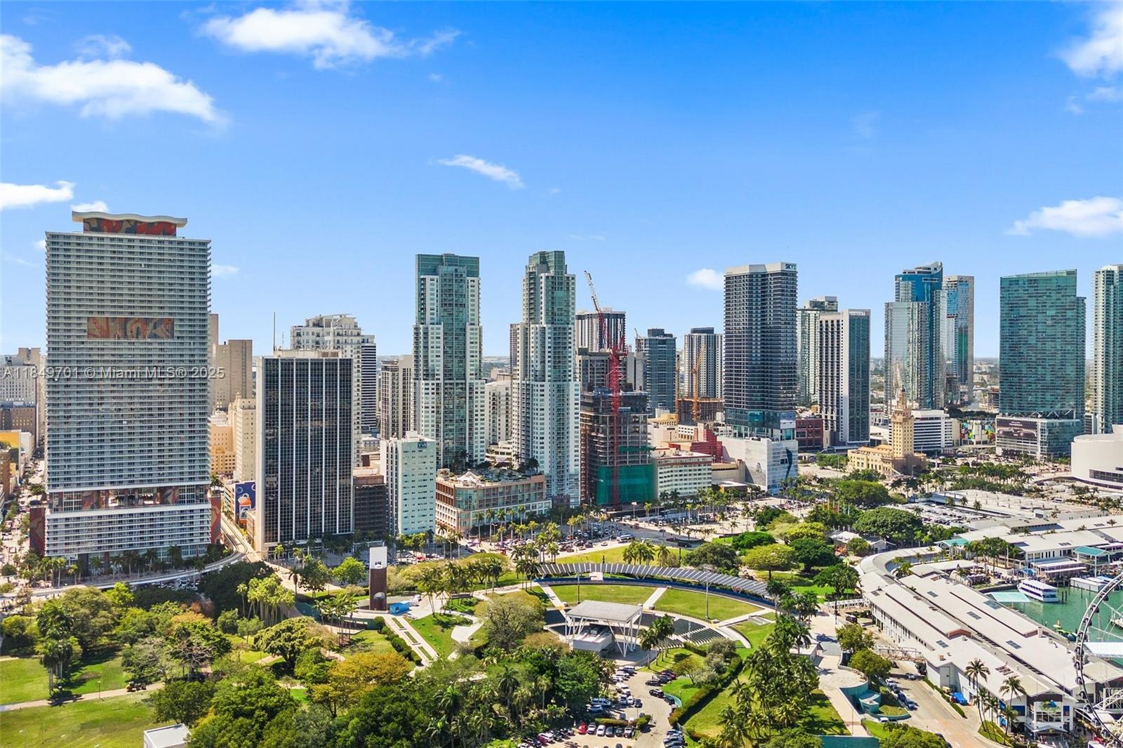 VIZCAYNE NORTH CONDO - Residential