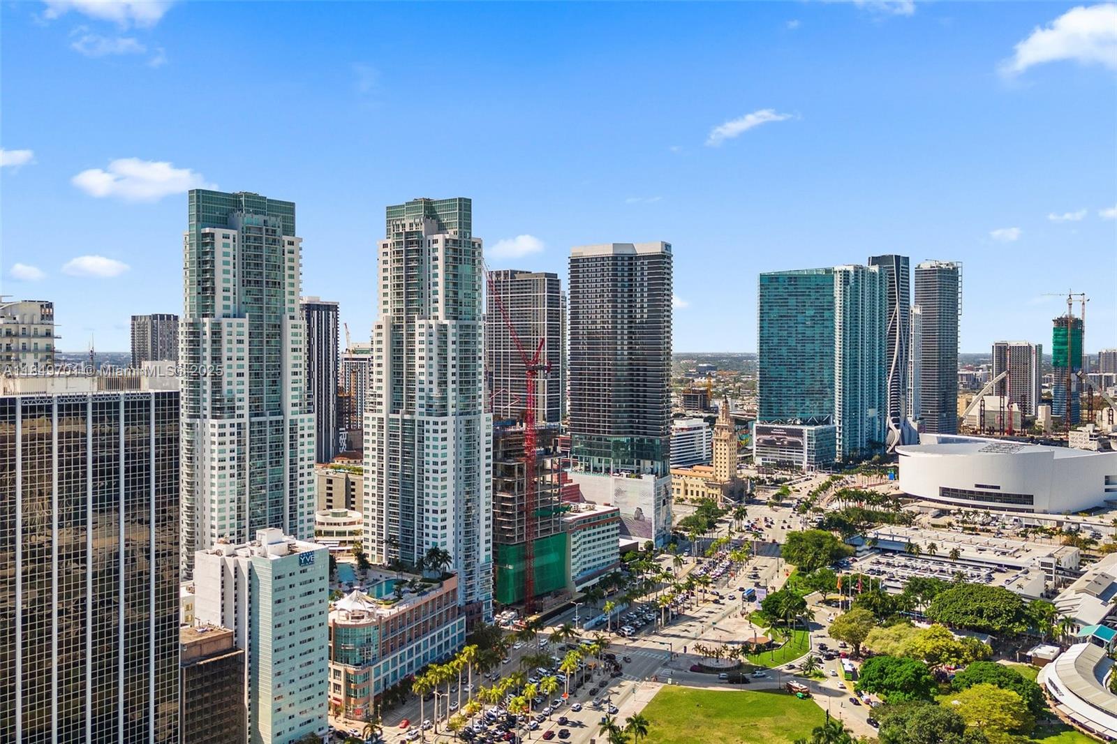 VIZCAYNE NORTH CONDO - Residential