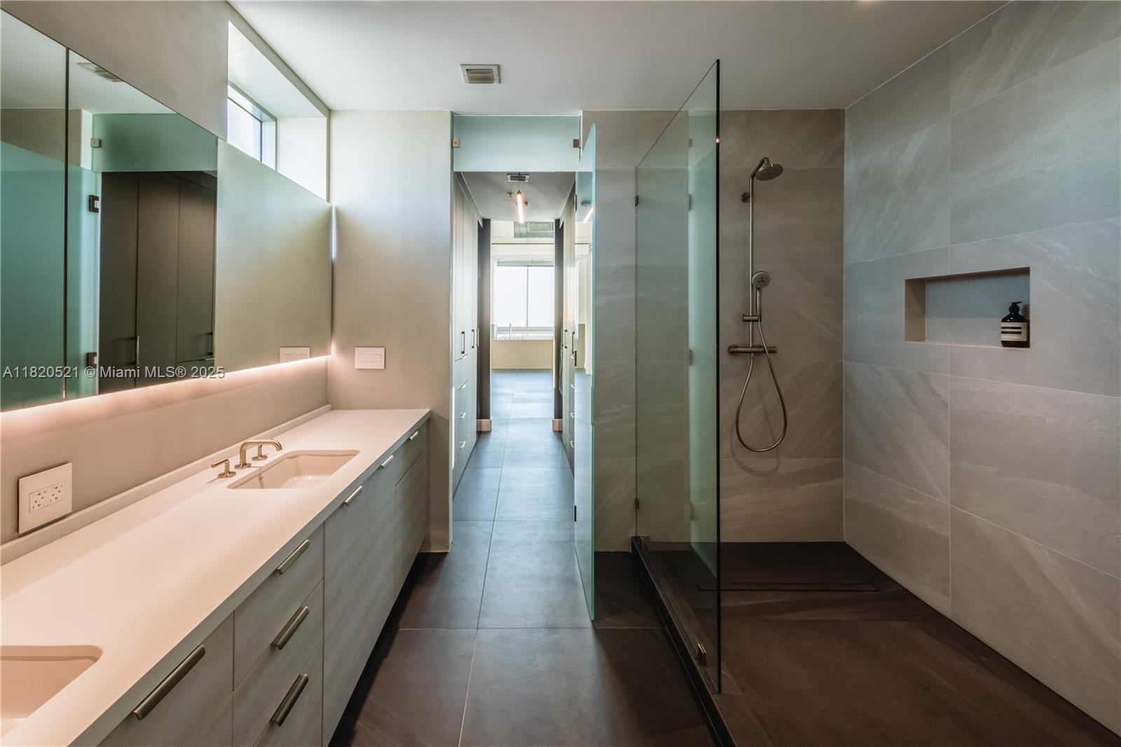 SPACE 01 CONDO - Residential Lease