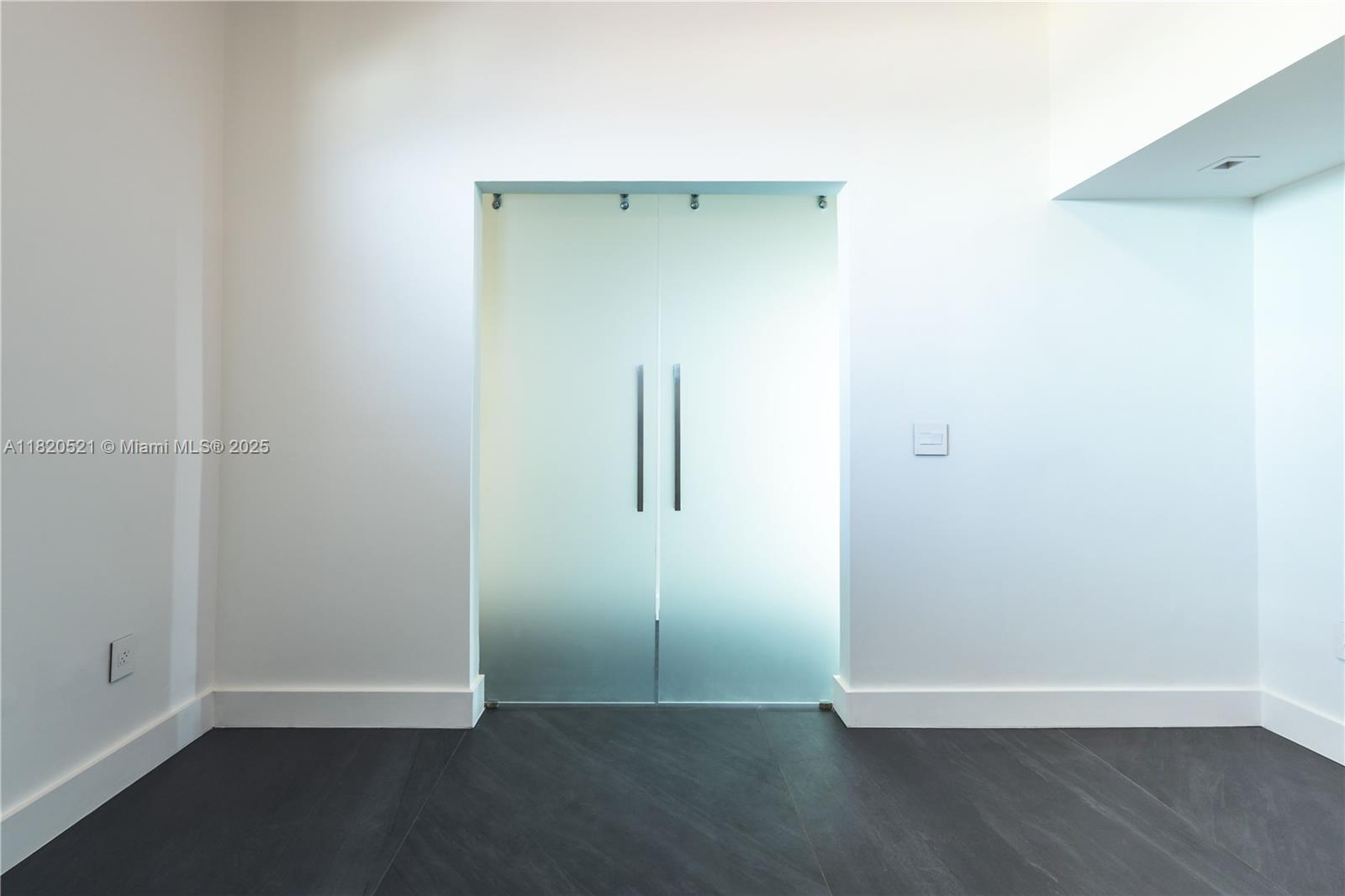 SPACE 01 CONDO - Residential Lease