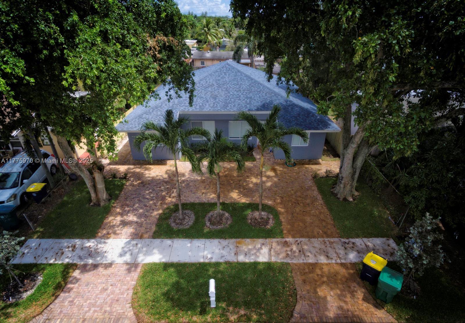 PLAYLAND ISLES - Residential