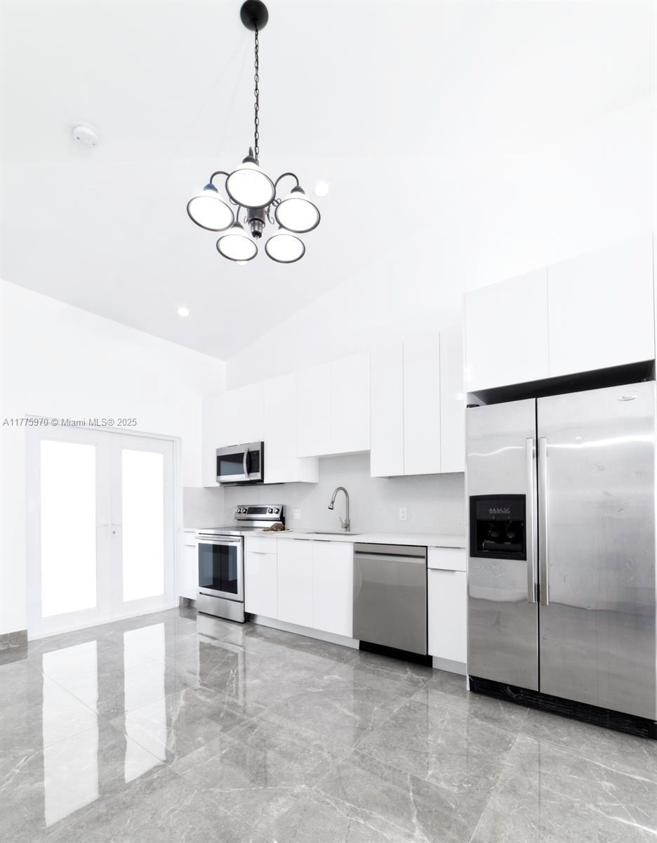 PLAYLAND ISLES - Residential