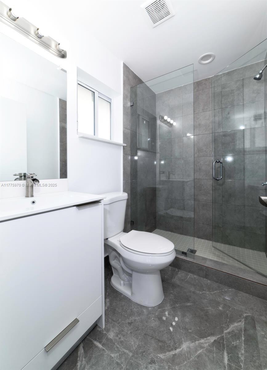 PLAYLAND ISLES - Residential