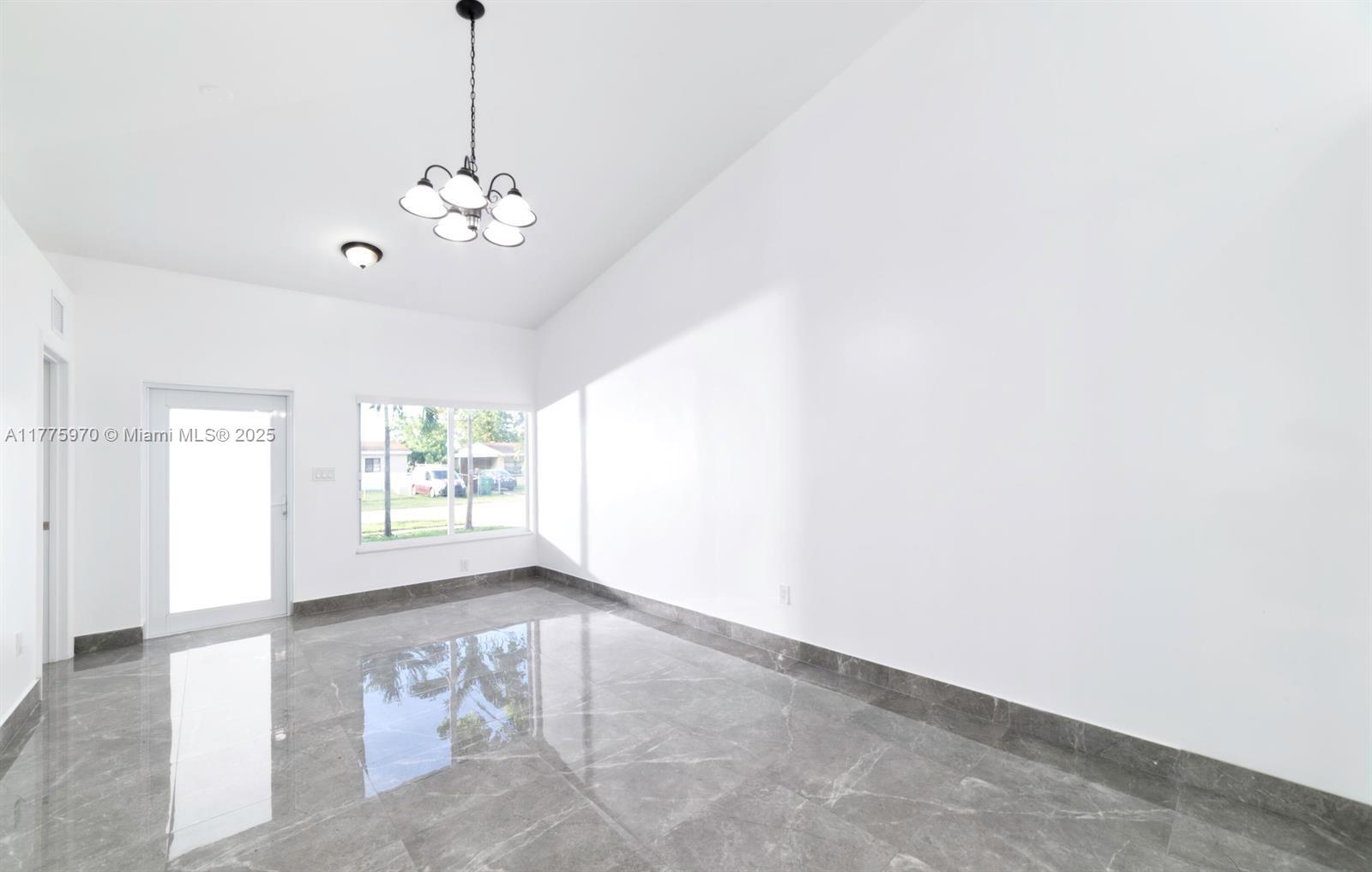 PLAYLAND ISLES - Residential