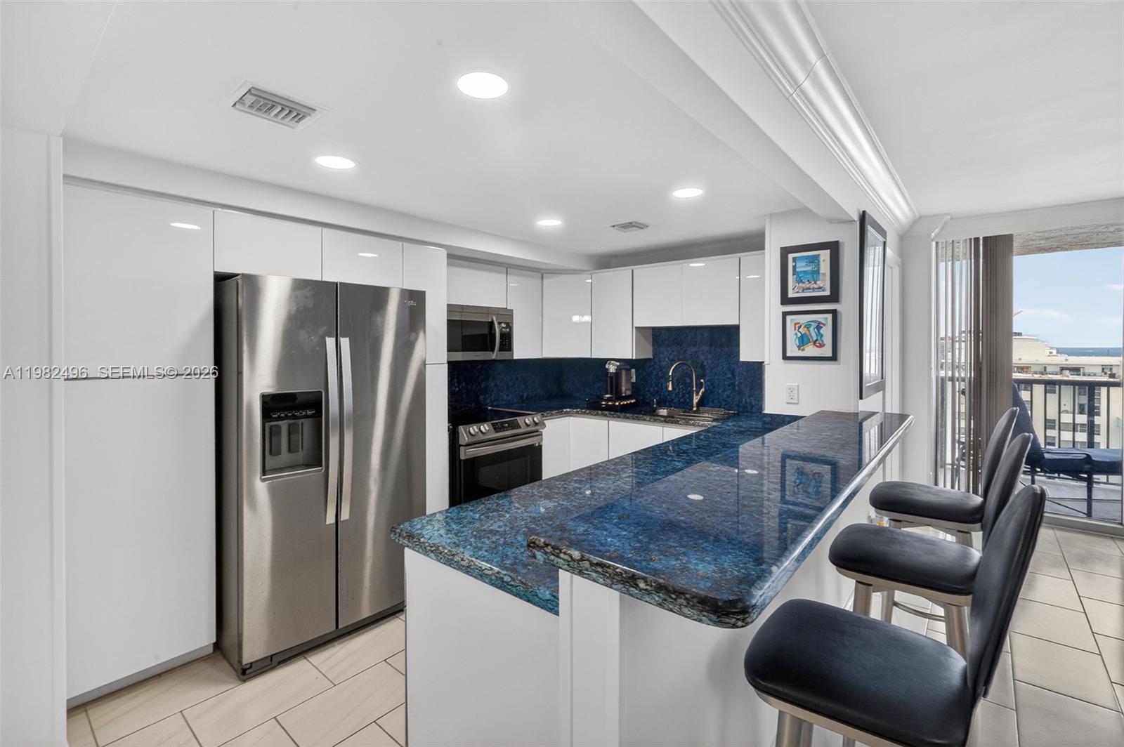 MIRASOL OCEAN TOWERS COND - Residential