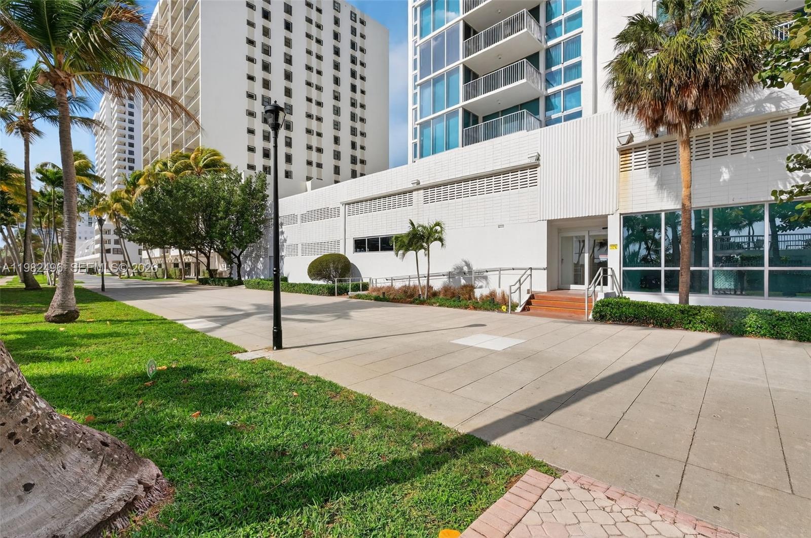 MIRASOL OCEAN TOWERS COND - Residential