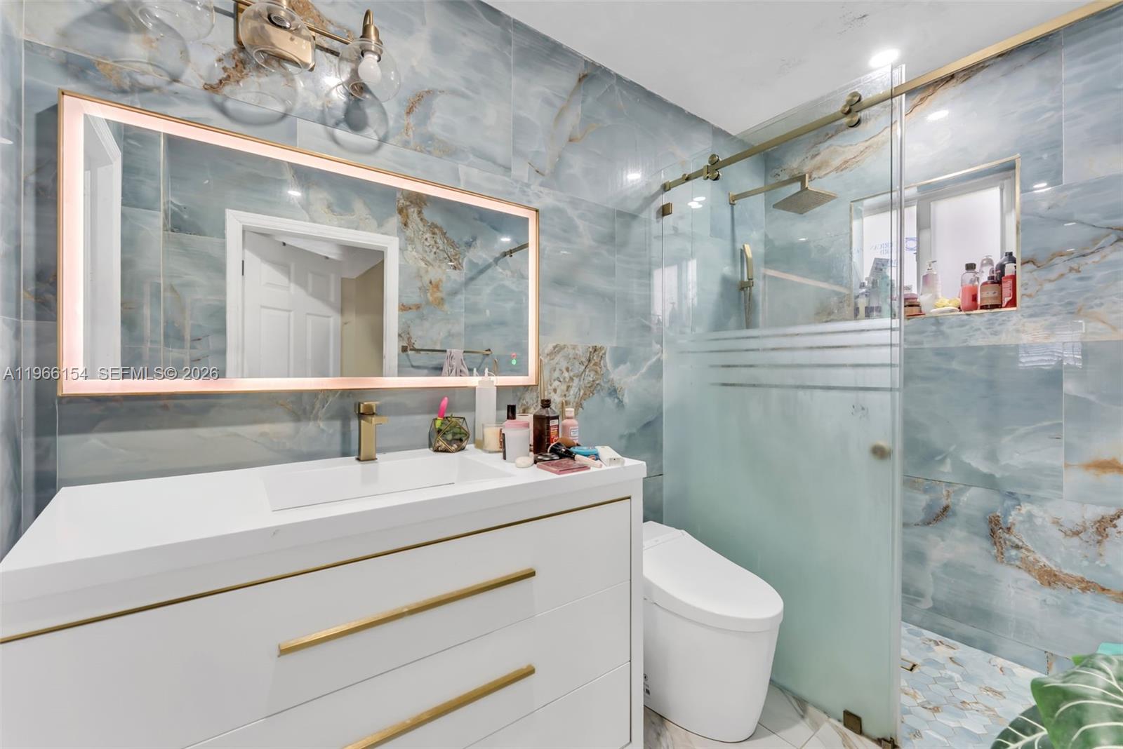 BRIAN MANORS - Residential