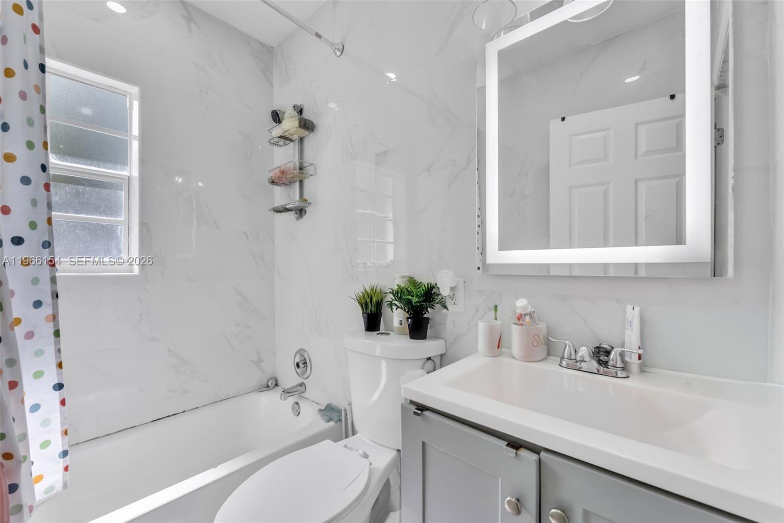 BRIAN MANORS - Residential