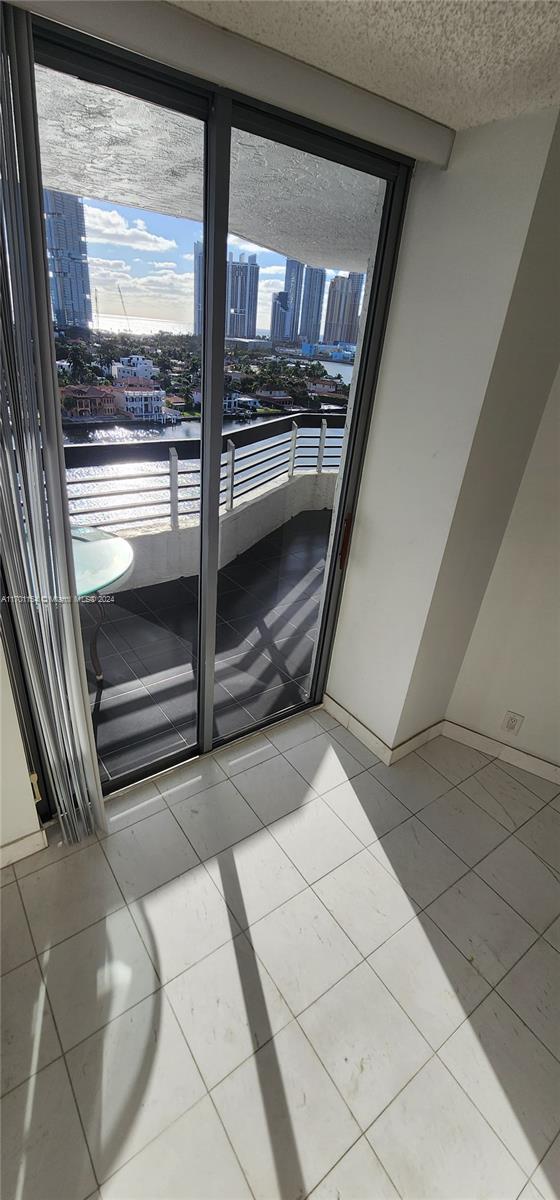 MYSTIC POINTE CONDO NO TH - Residential