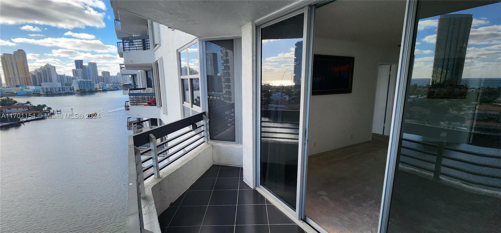 MYSTIC POINTE CONDO NO TH - Residential