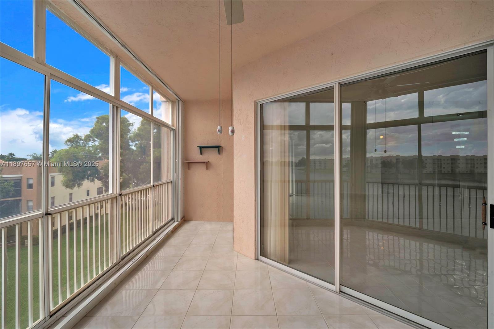 GRANVILLE CONDOMINIUM H - Residential