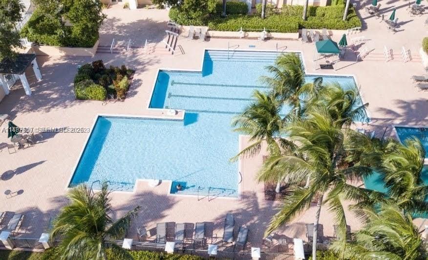 GRANVILLE CONDOMINIUM H - Residential