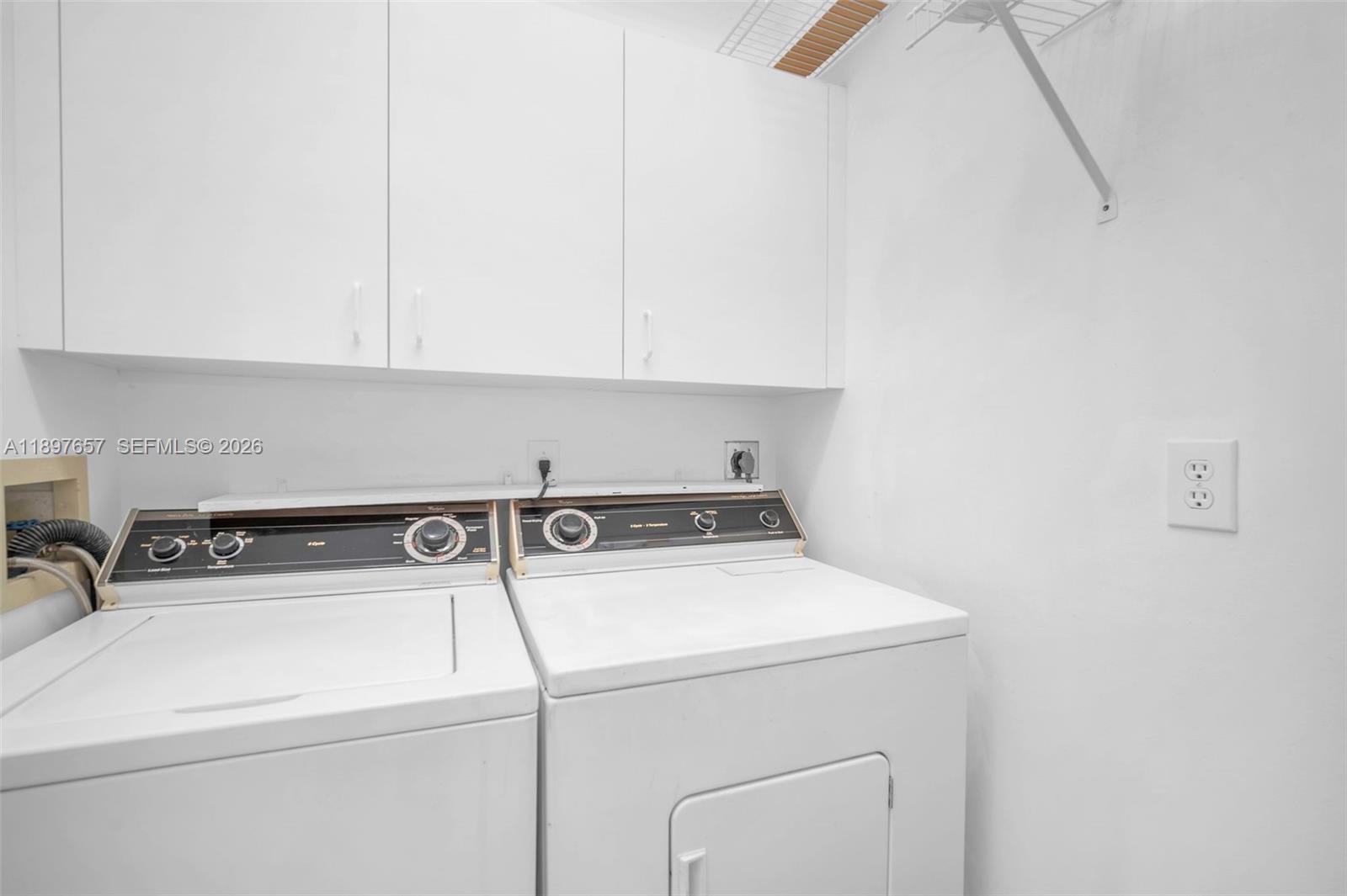 GRANVILLE CONDOMINIUM H - Residential