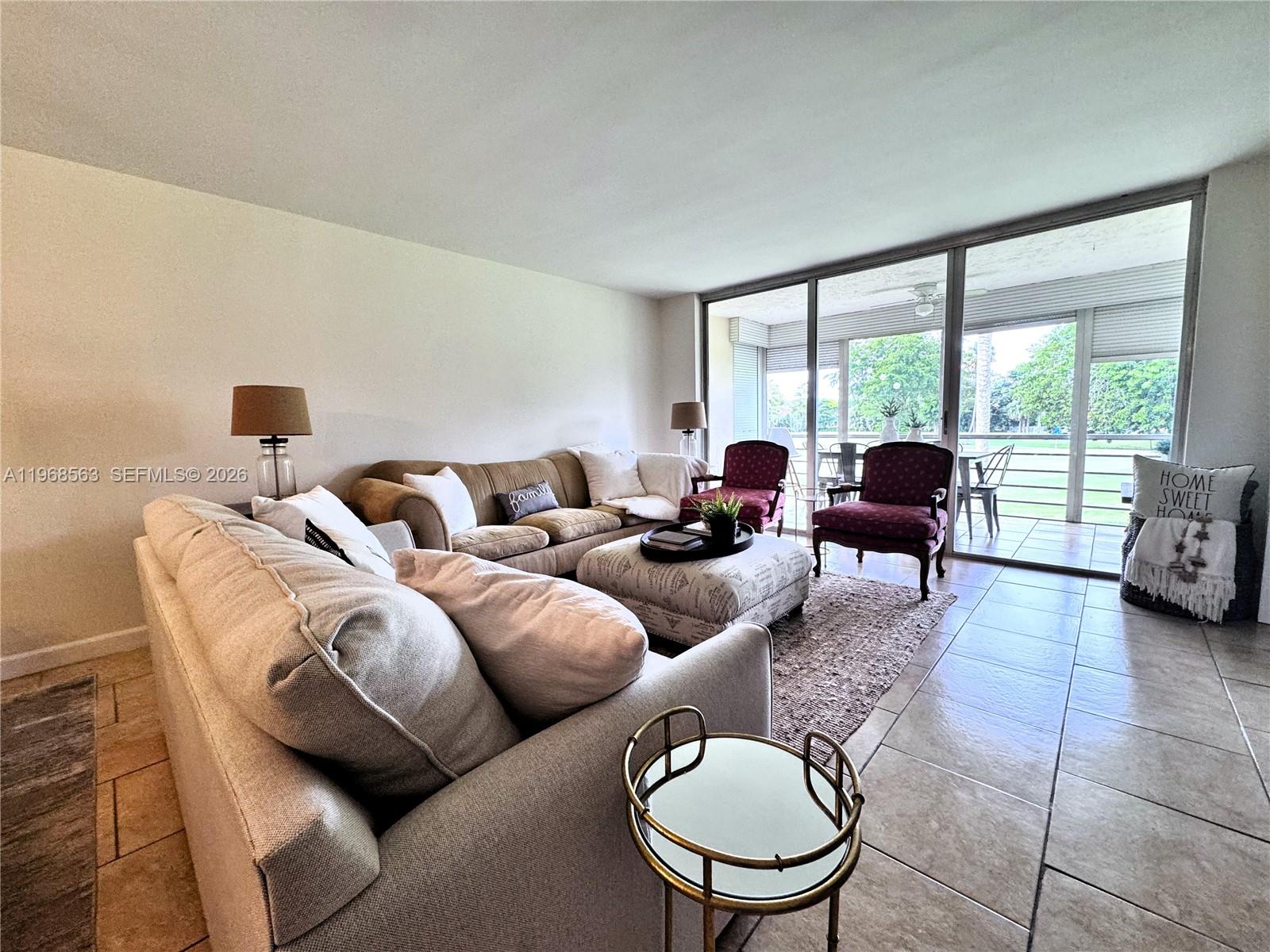 901 W Cypress Ln 201