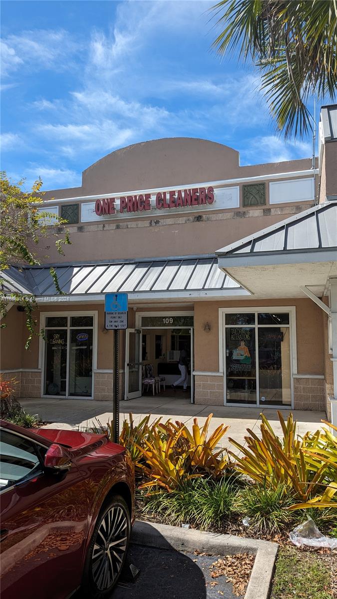 Seize the opportunity to own a well-established, profitable dry cleaning business located in a high-traffic, desirable area. This owner-operated dry cleaner has built a loyal customer base and reputation for quality and reliability. With a proven track record of steady revenue and profitability, this turnkey business is ideal for a first-time buyer or an established owner looking to expand.