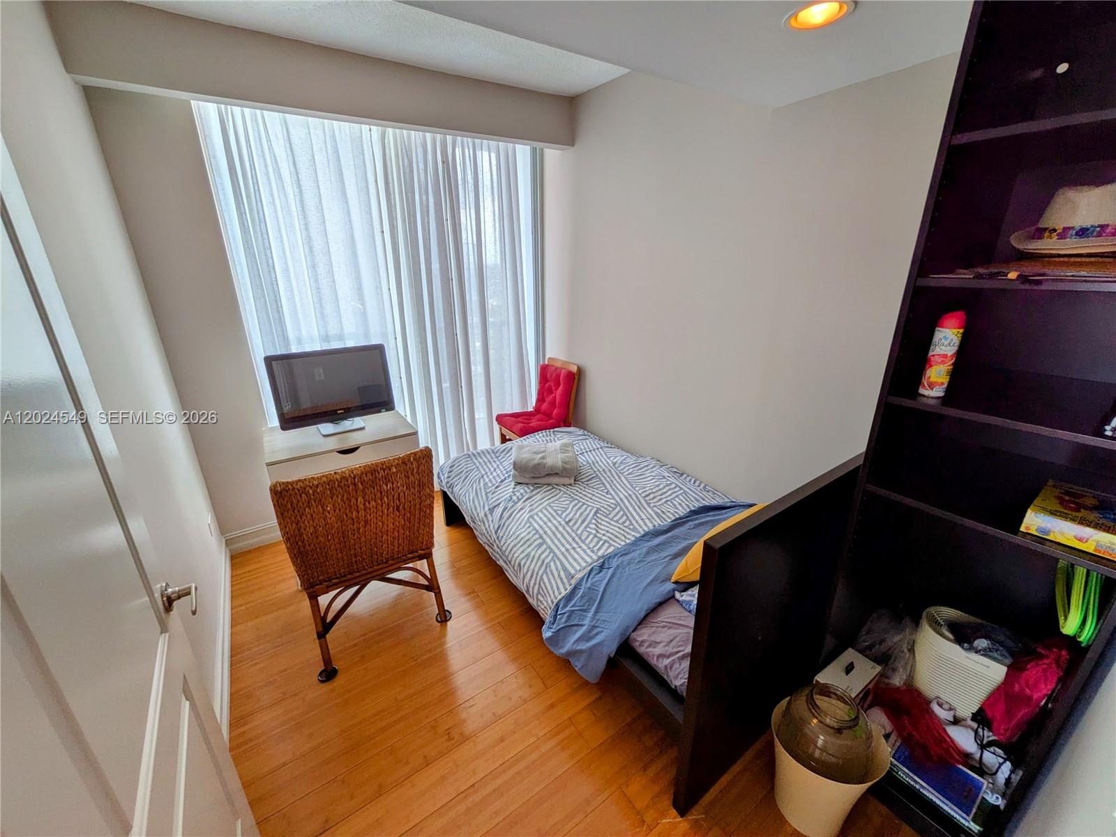 HOME TOWER CONDO - Residential