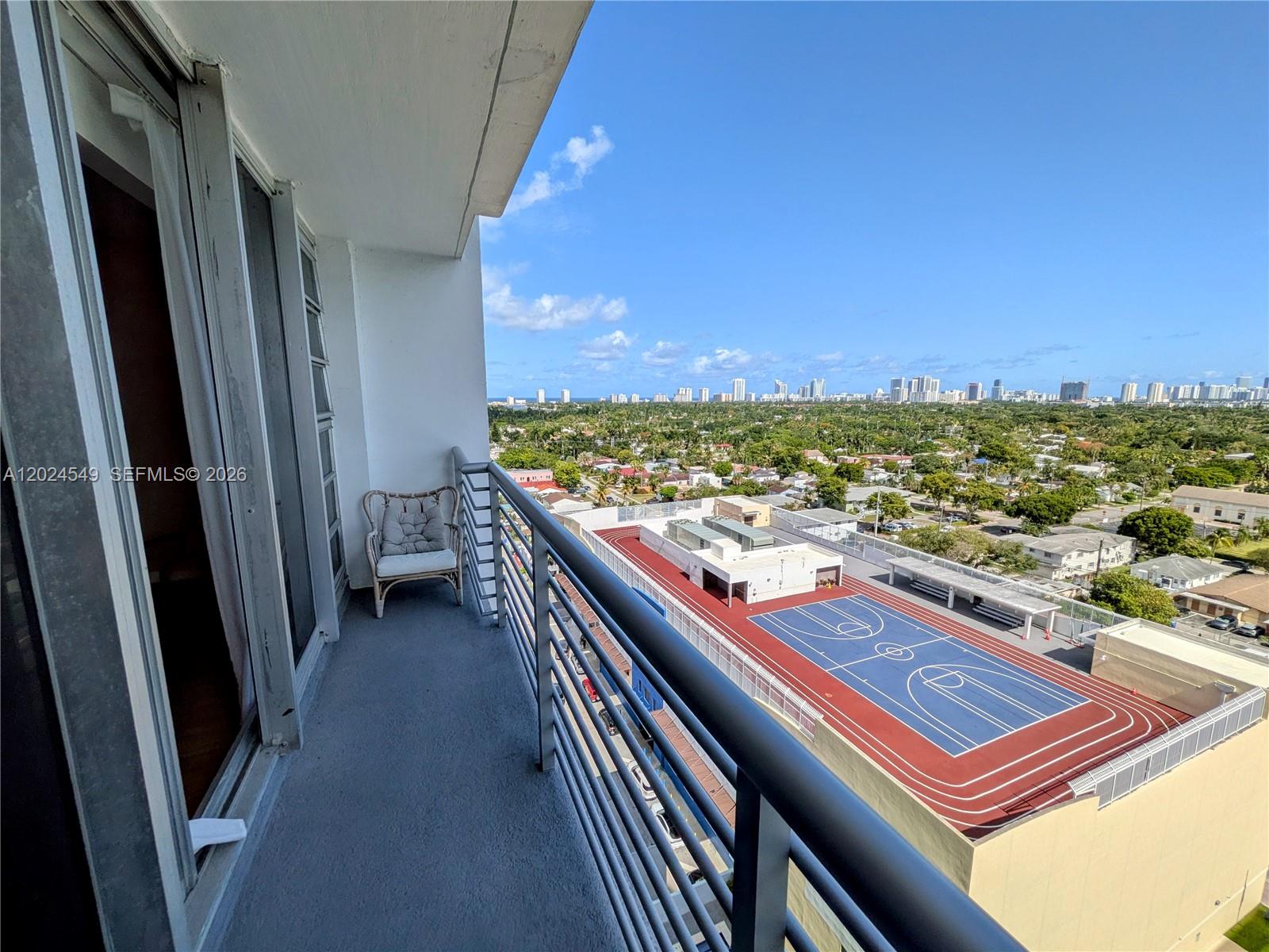 HOME TOWER CONDO - Residential