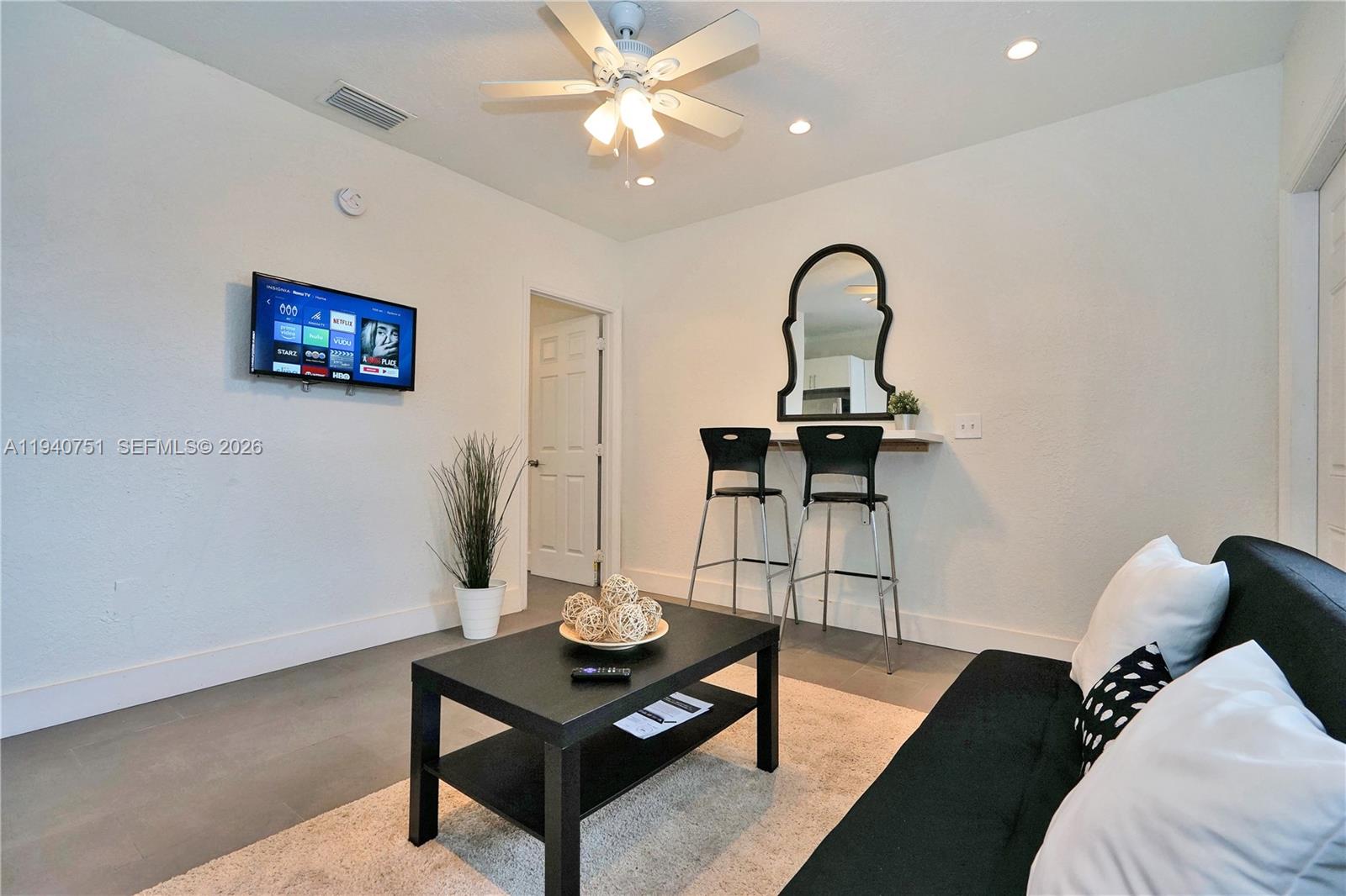 BARCELONA CONDO - Residential Lease