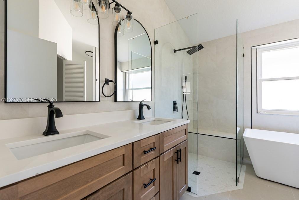 UNTERS CREEK TR 350 PH 01 - Residential