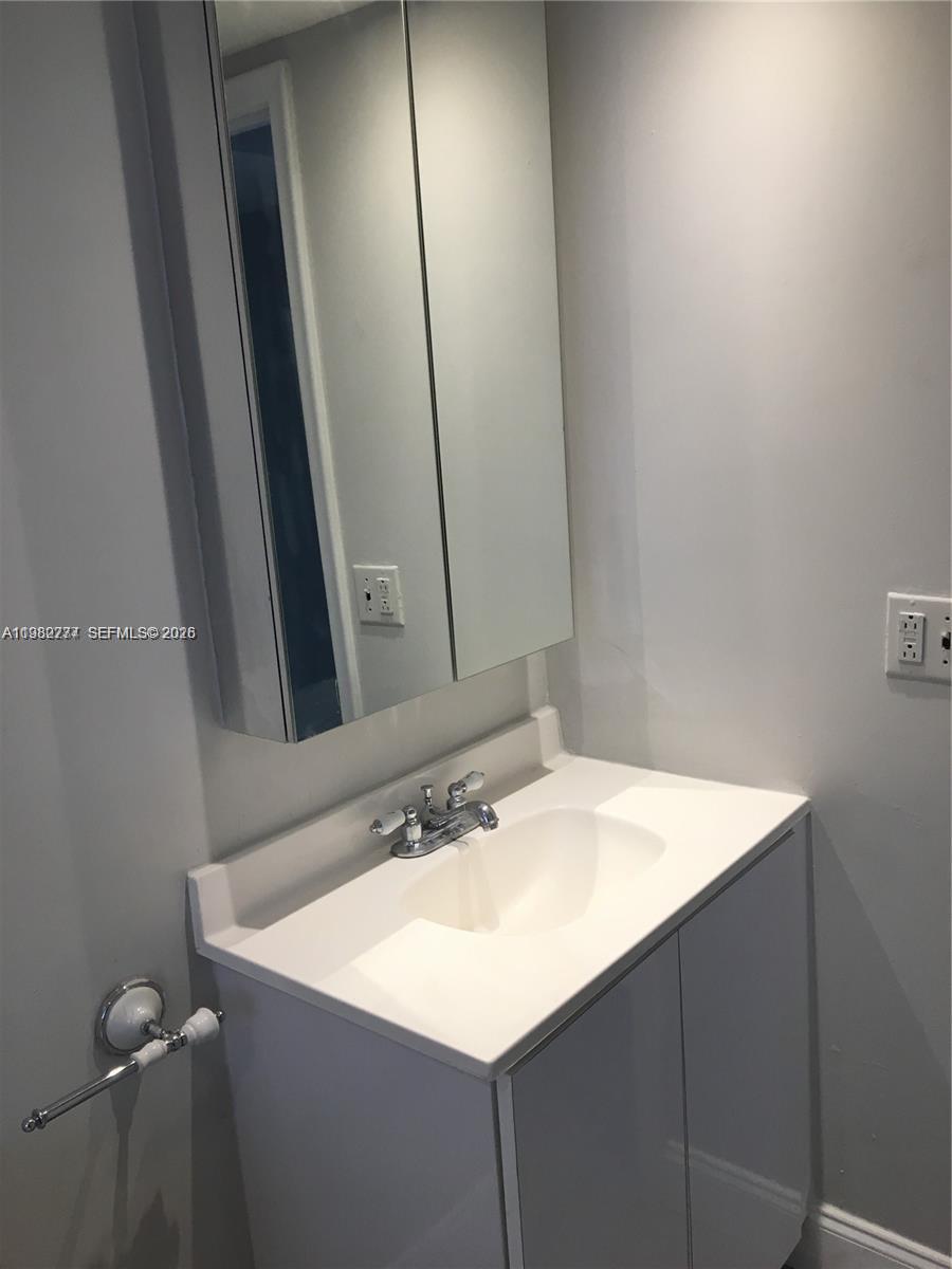KINGS CREEK SO CONDO - Residential Lease