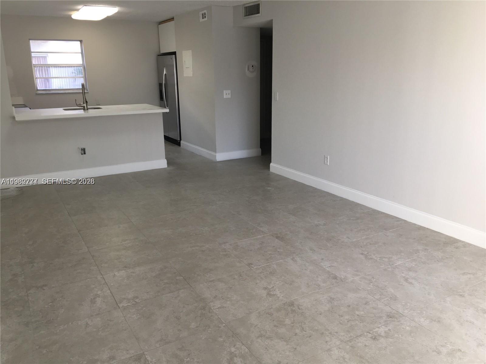 KINGS CREEK SO CONDO - Residential Lease