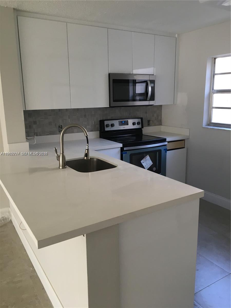 KINGS CREEK SO CONDO - Residential Lease