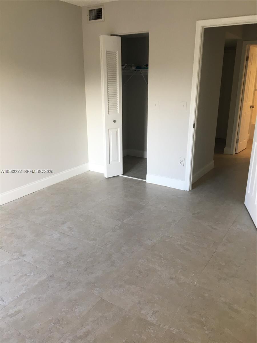 KINGS CREEK SO CONDO - Residential Lease