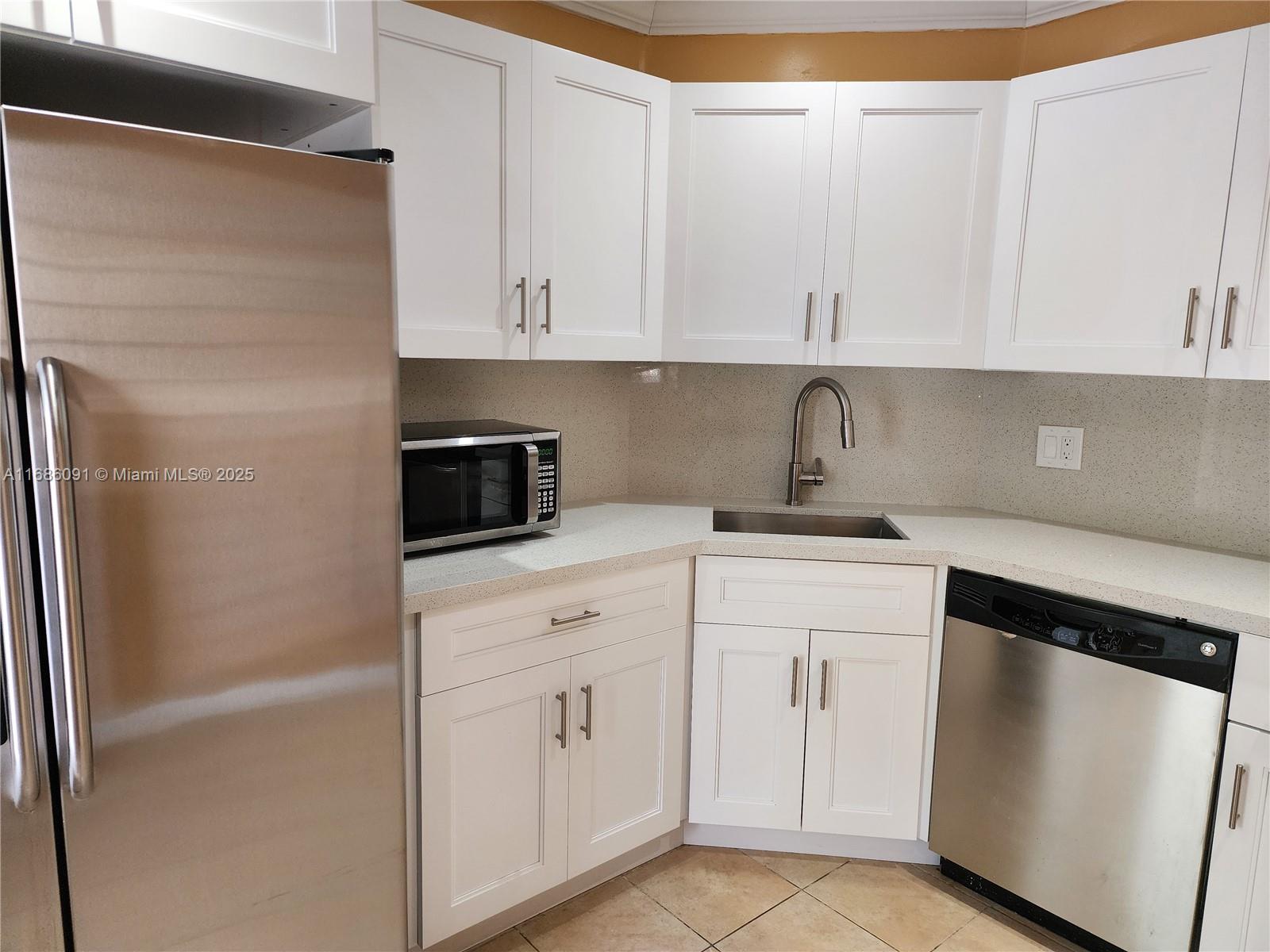 6300 S Falls Cir Dr 212, Lauderhill, Miami-Dade County, Florida - 2 Bedrooms  
2 Bathrooms - 
