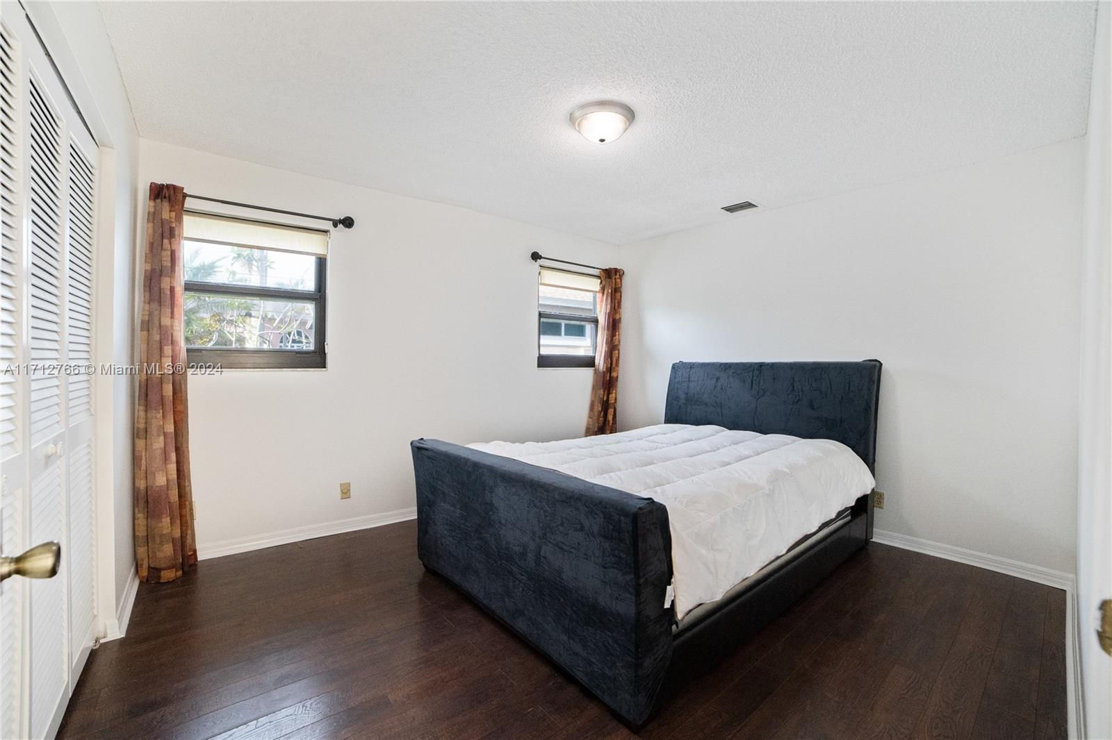 ROYAL PALM VISTA - Residential