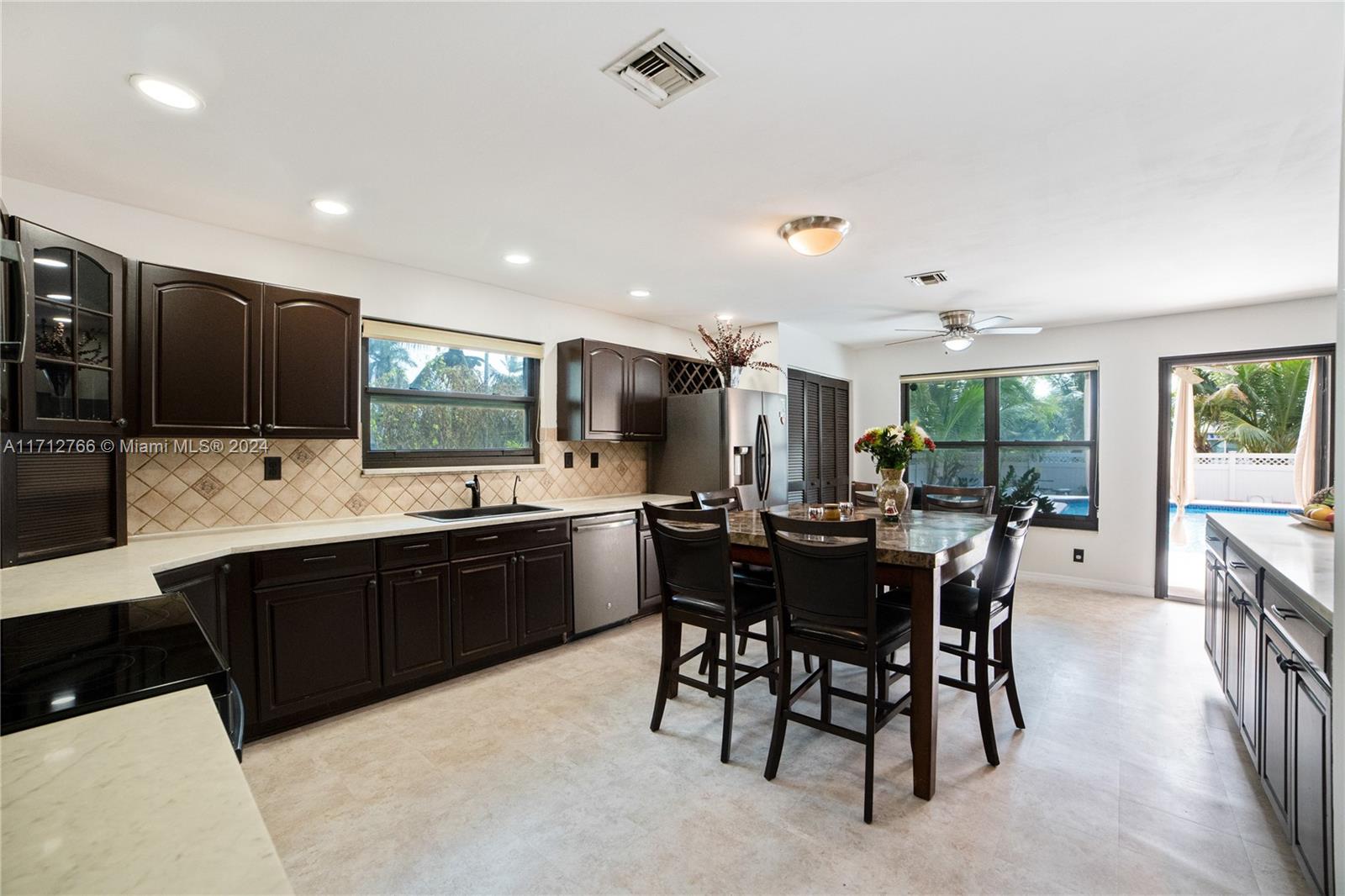 ROYAL PALM VISTA - Residential
