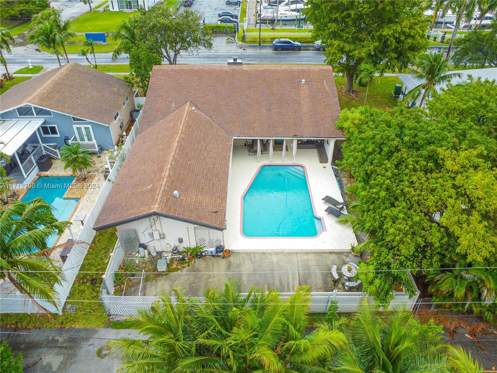 ROYAL PALM VISTA - Residential