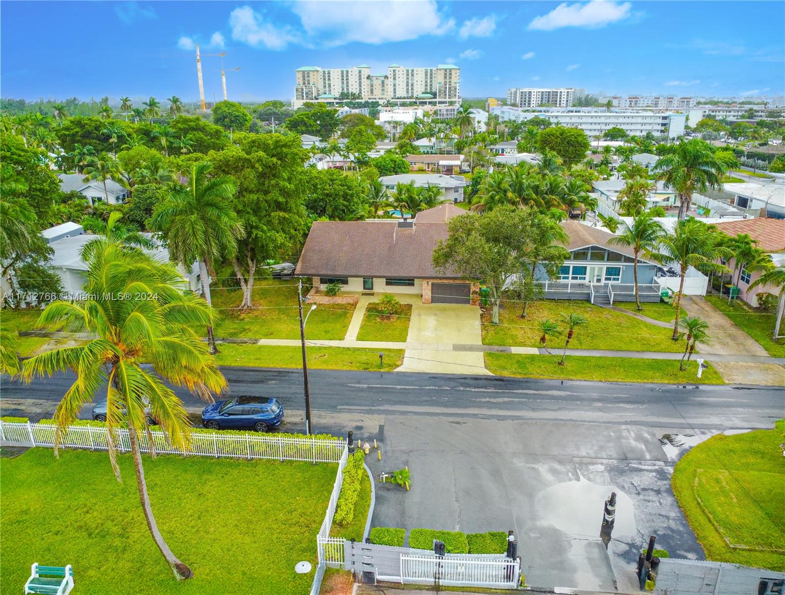 ROYAL PALM VISTA - Residential