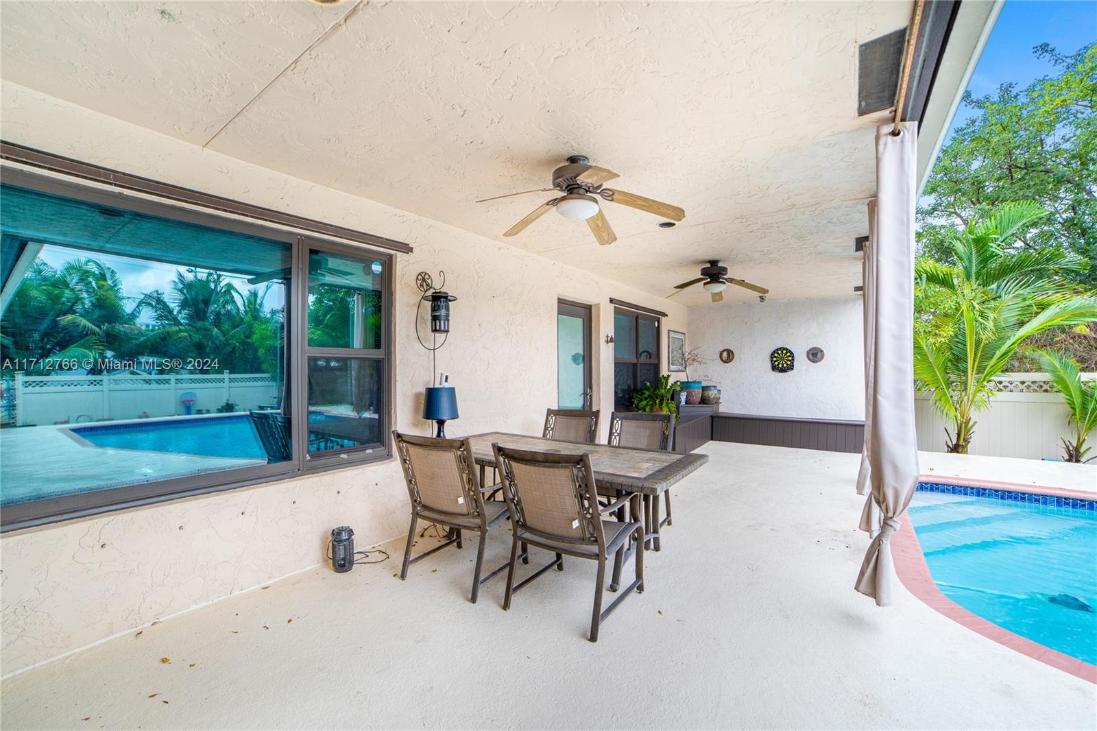 ROYAL PALM VISTA - Residential