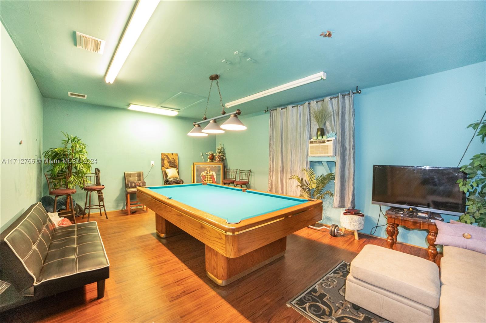 ROYAL PALM VISTA - Residential