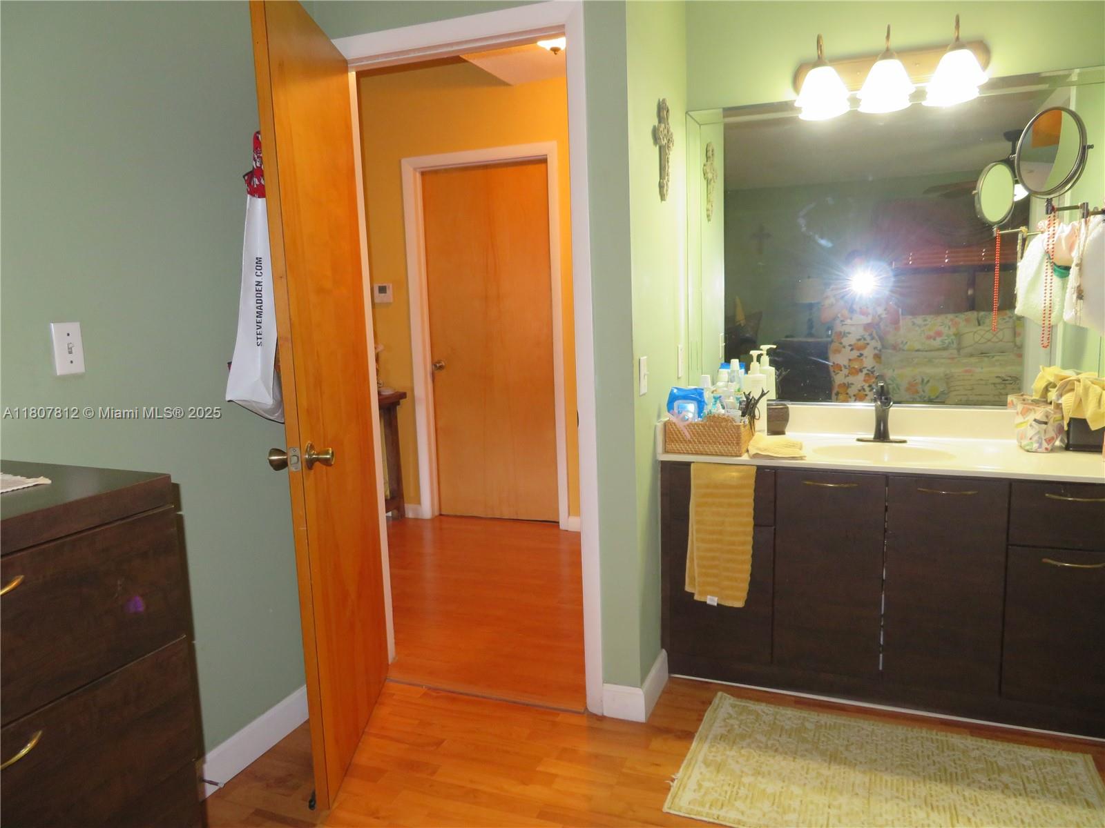 SILVER GARDENS CONDO - Residential