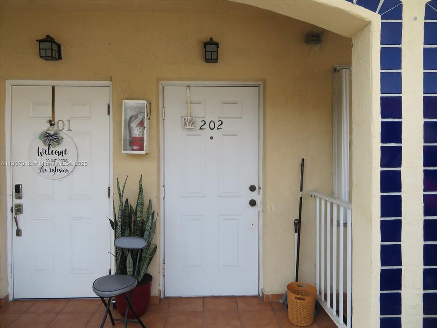 BEATIFUL APARMENT LARGE 2 BEDROM AND 2 BATH IN HIALEAH. CENTRALLY LOCATED NEAR SHOPPING CENTERS AND EXPREWAY. ELECTRICAL WATER HEATER, CENTRAL A/C, WOOD FLOOR. SELLER MOTIVATED TO SELL.