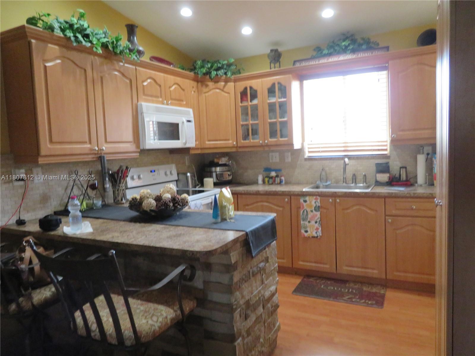 SILVER GARDENS CONDO - Residential