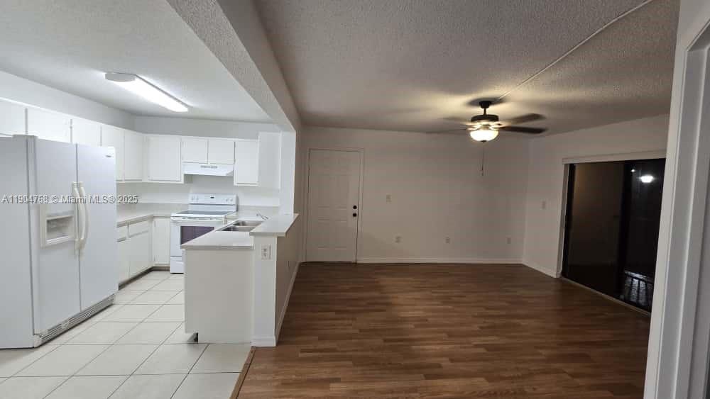 LAKES OF JACARANDA CONDO - Residential Lease