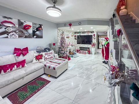 2216 W 53rd Pl 2216 Hialeah FL 33016