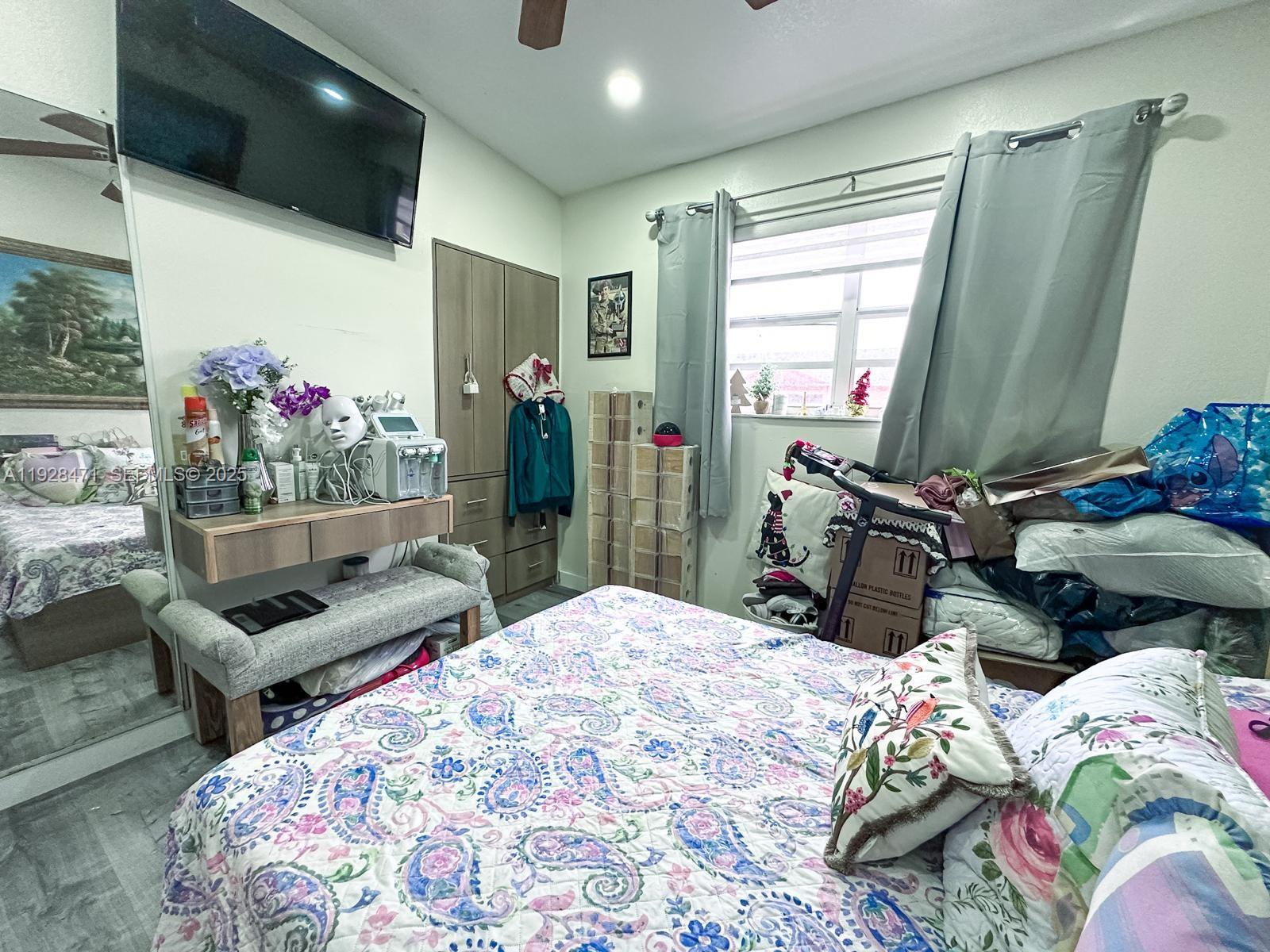 SANTAMARIA ESTATES CONDO - Residential