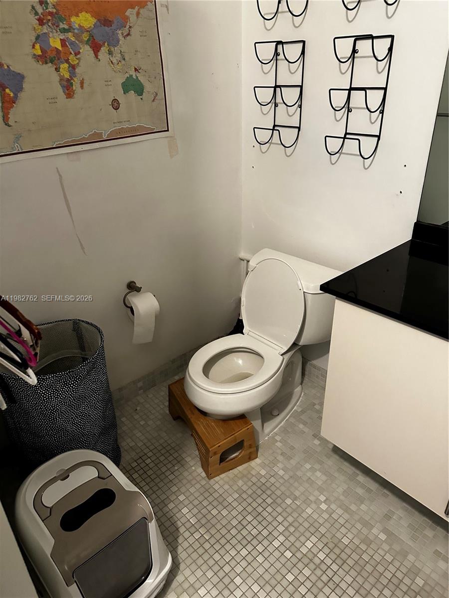 THE BANK CONDO - Residential