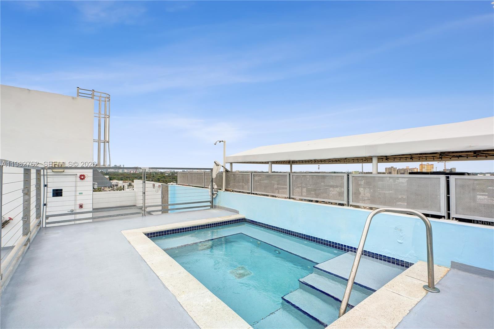 THE BANK CONDO - Residential