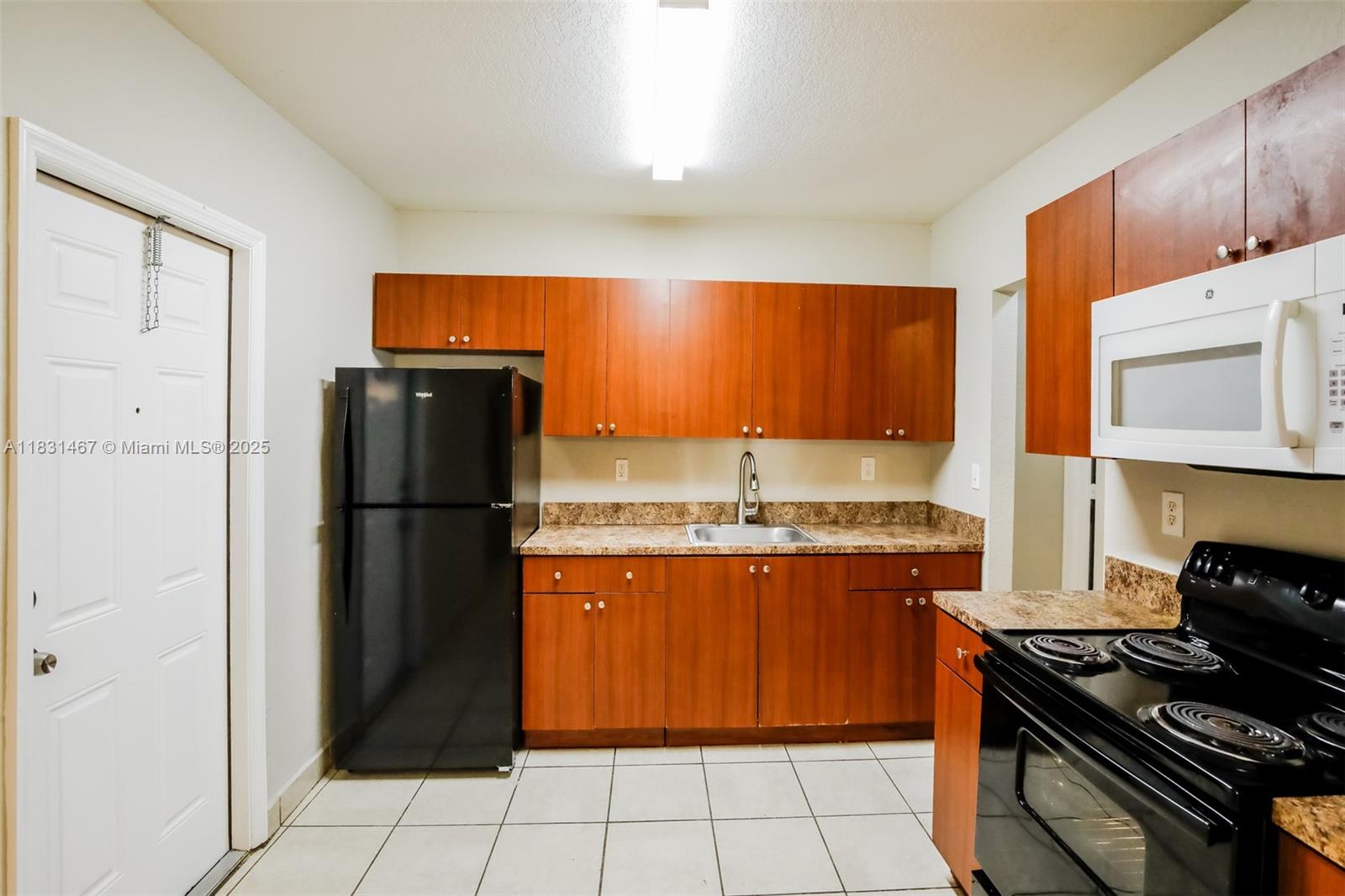 325 NW 190th St